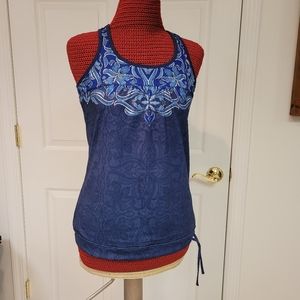 Athleta tank top with built in bra size S